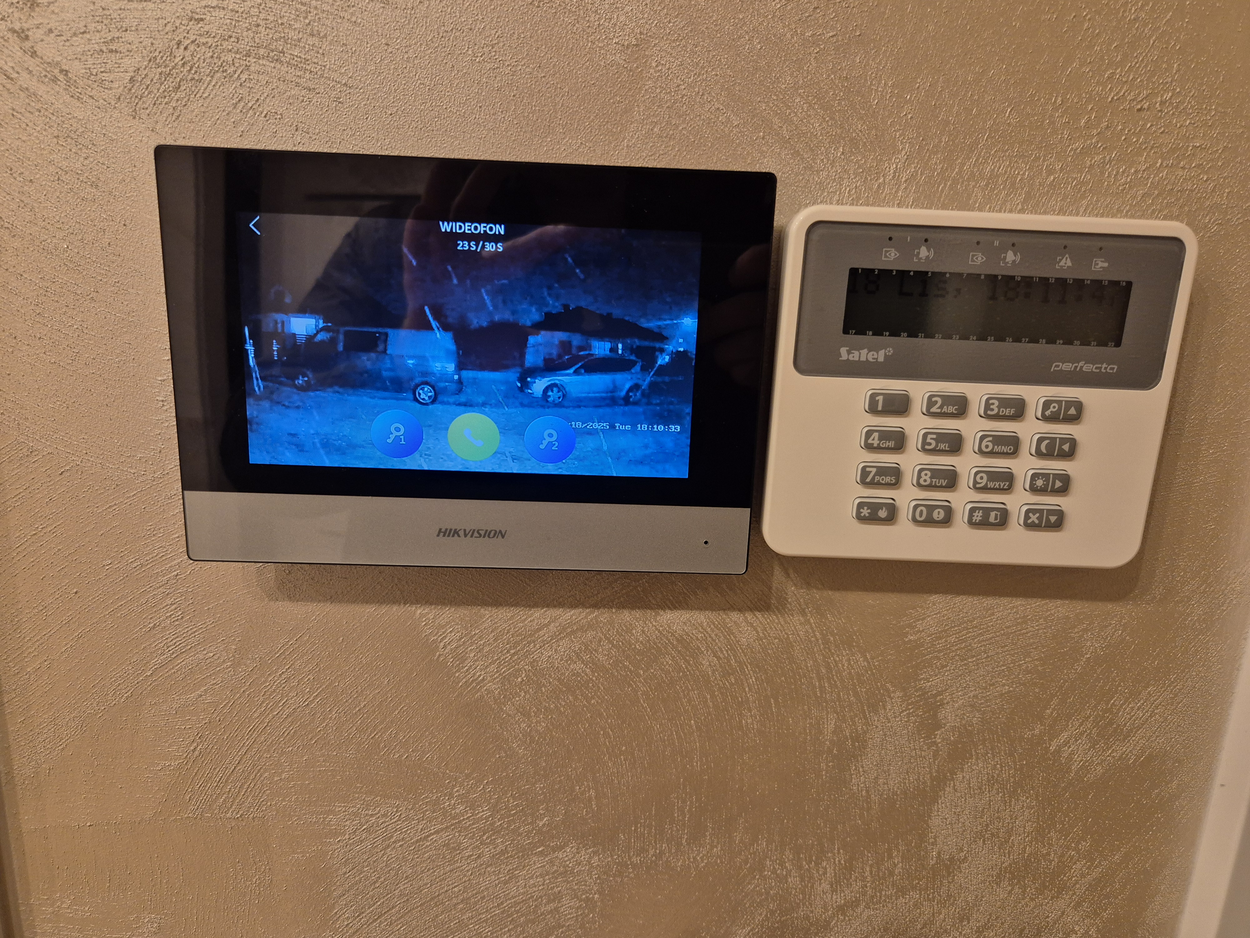 Dotykowy panel Hikvision 